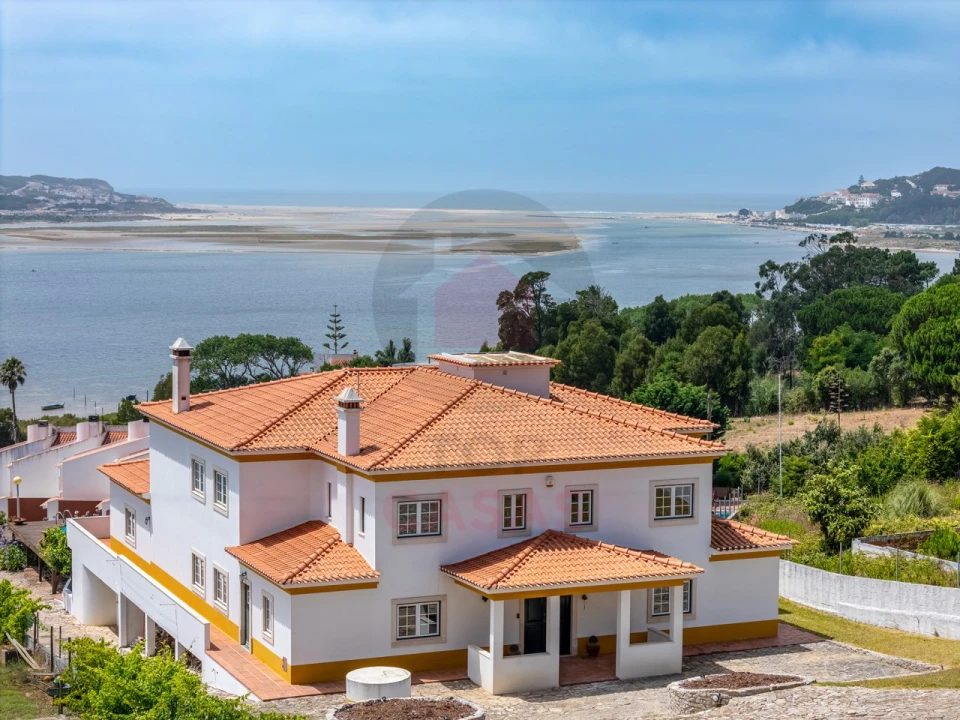 Moradia T5 para Venda em Nadadouro Foto 2