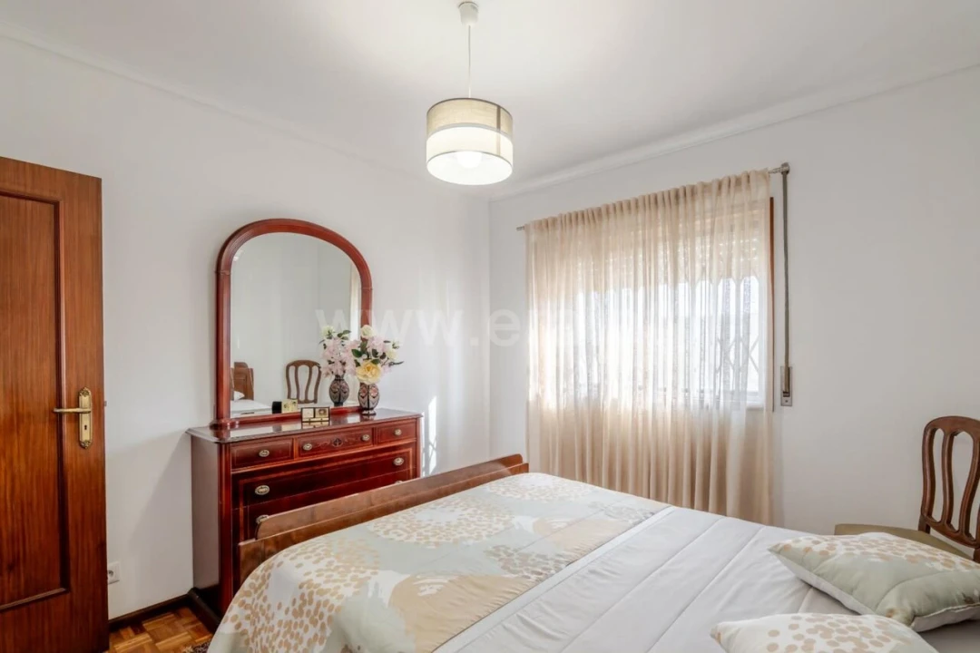 Apartamento T2 para Venda em Vilar de Andorinho Foto 8