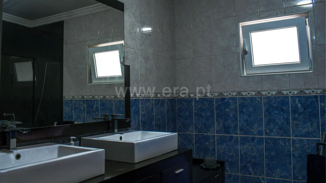 Moradia T4 para Venda em Marco Foto 4