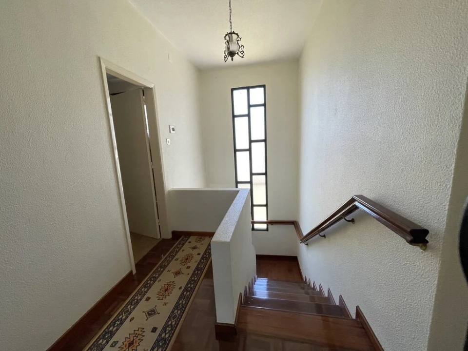 Moradia T4 para Venda em Calheta Foto 16