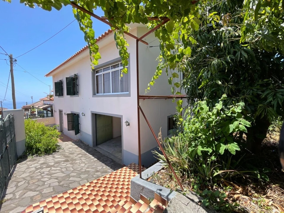 Moradia T4 para Venda em Calheta Foto 31
