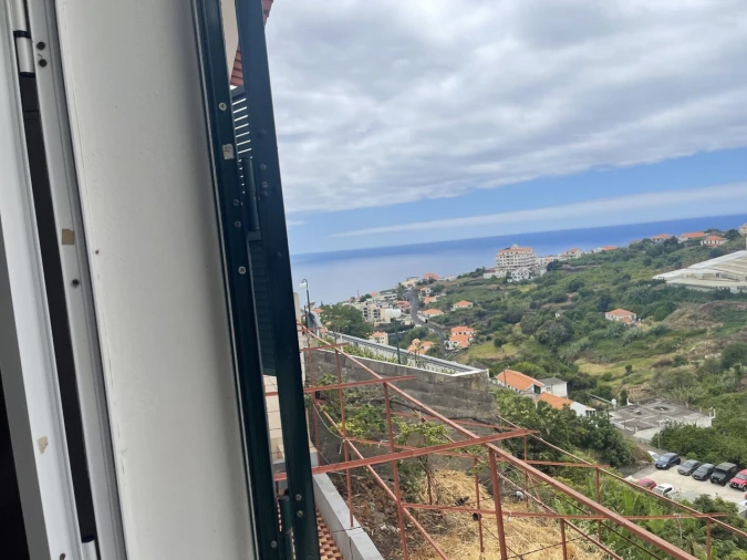 Moradia T4 para Venda em Calheta Foto 18