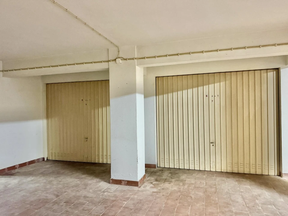 Garagem para Venda em Porches Foto 1