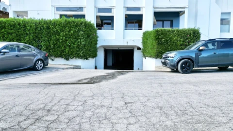 Garagem para Venda em Porches