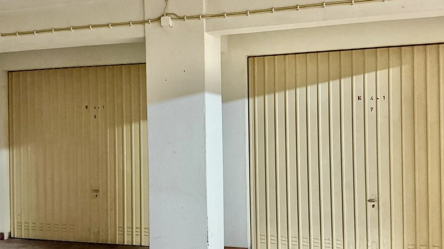 Garagem para Venda em Porches