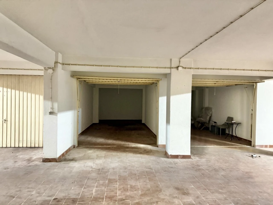 Garagem para Venda em Porches Foto 8