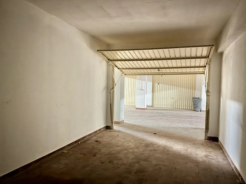 Garagem para Venda em Porches Foto 16