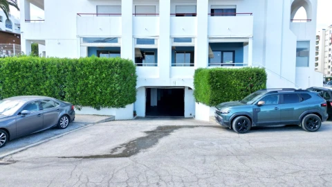 Garagem para Venda em Porches