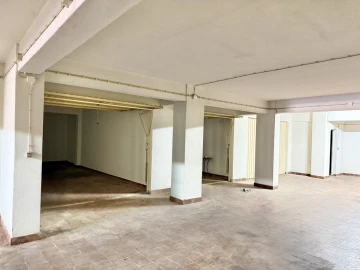 Garagem para Venda em Porches