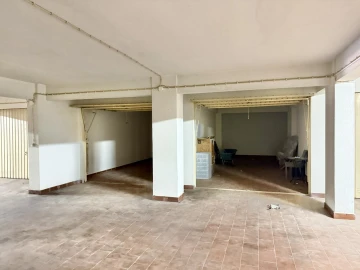 Garagem para Venda em Porches