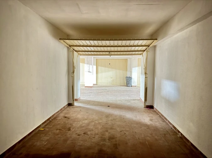Garagem para Venda em Porches Foto 17