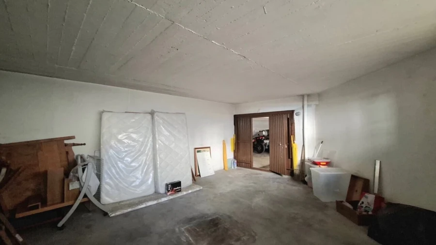 Garagem para Arrendamento em Ericeira Foto 8