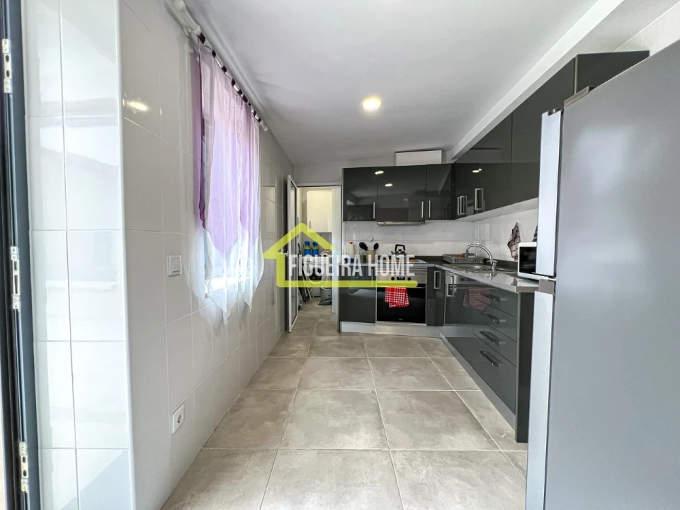 Apartamento T2 para Venda em Buarcos Foto 10
