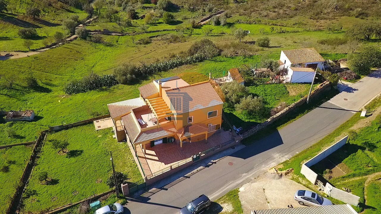 Moradia T3 para Venda em Martim Longo Foto 33