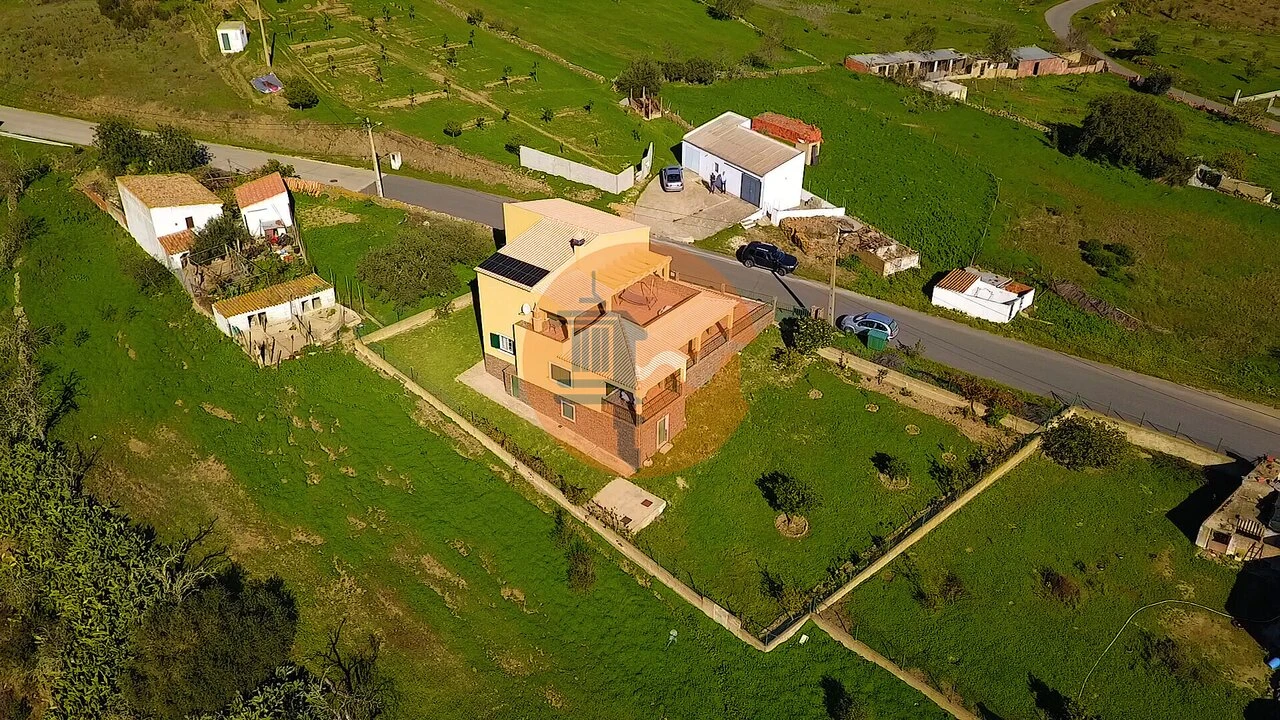 Moradia T3 para Venda em Martim Longo Foto 34