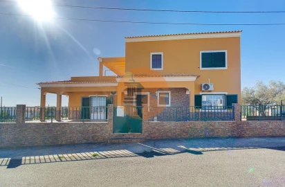 Moradia T3 para Venda em Martim Longo