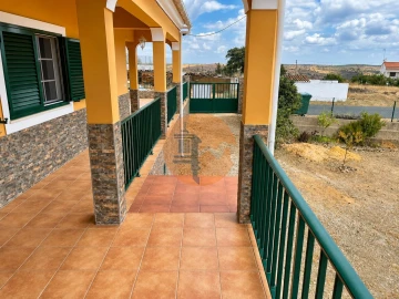Moradia T3 para Venda em Martim Longo
