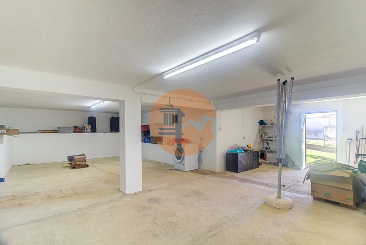 Moradia T3 para Venda em Martim Longo Foto 31