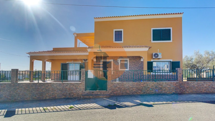 Moradia T4 para Venda em Martim Longo