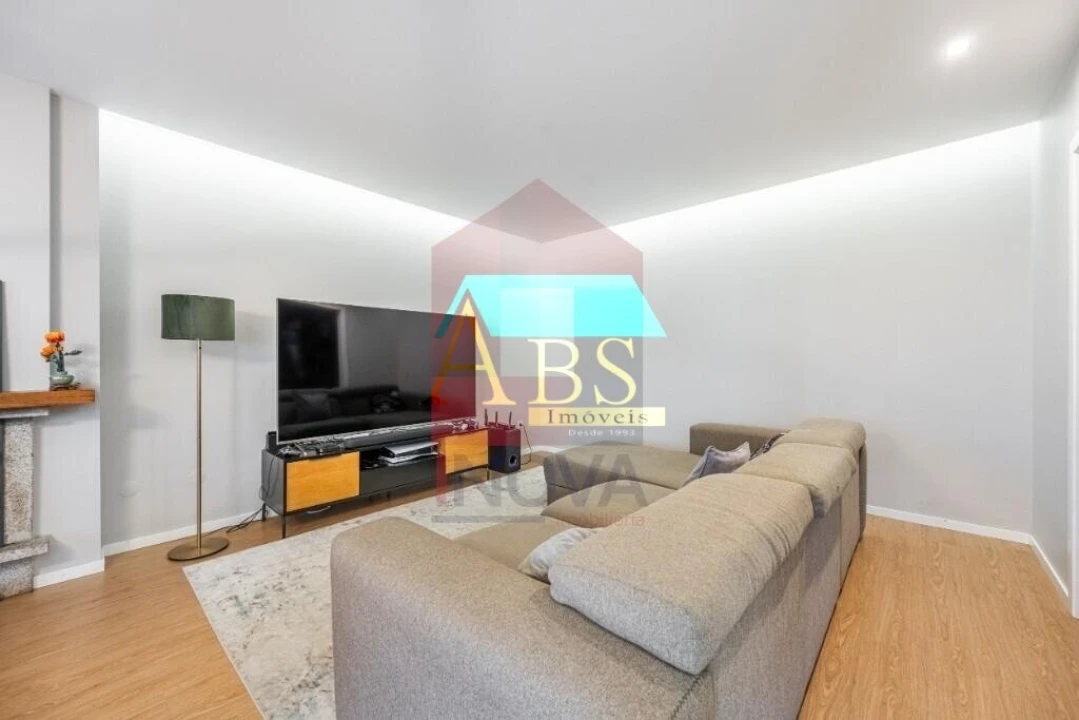 Apartamento T3 para Venda em Vila Verde e Barbudo Foto 2