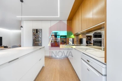 Apartamento T3 para Venda em Vila Verde e Barbudo