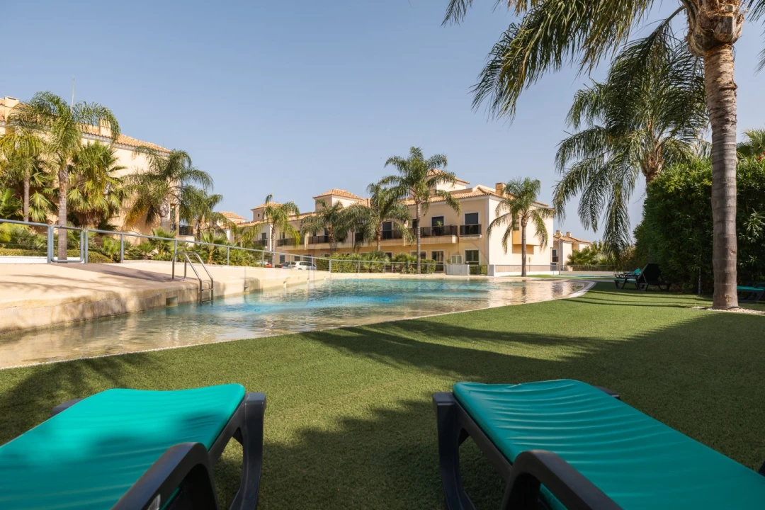 Apartamento T3 para Venda em Santa Barbara de Nexe Foto 43
