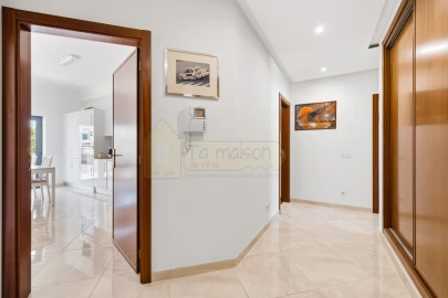 Apartamento T3 para Venda em Santa Barbara de Nexe