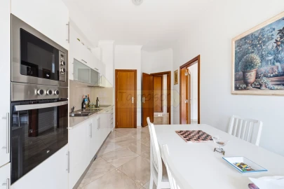 Apartamento T3 para Venda em Santa Barbara de Nexe