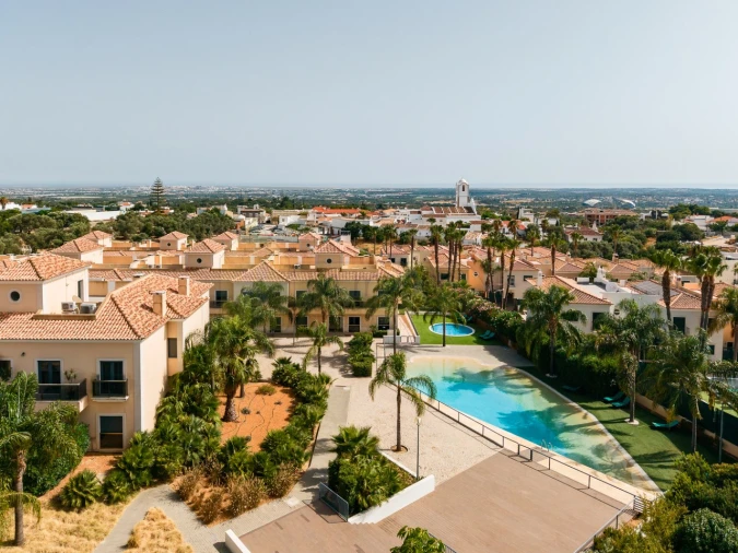 Apartamento T3 para Venda em Santa Barbara de Nexe Foto 2