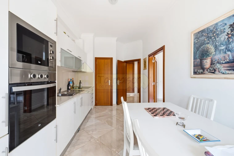Apartamento T3 para Venda em Santa Barbara de Nexe Foto 10