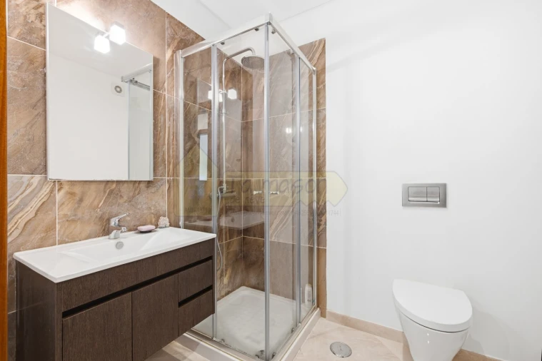 Apartamento T3 para Venda em Santa Barbara de Nexe Foto 25