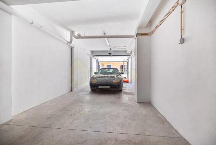 Apartamento T3 para Venda em Santa Barbara de Nexe Foto 30