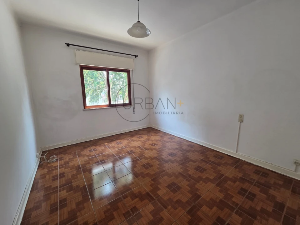 Apartamento T3 para Venda em Repeses e São Salvador Foto 1