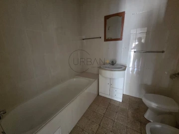 Apartamento T3 para Venda em Repeses e São Salvador