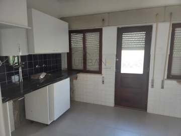 Apartamento T3 para Venda em Repeses e São Salvador