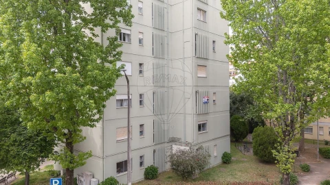 Apartamento T4 para Venda em Santo Antonio dos Olivais