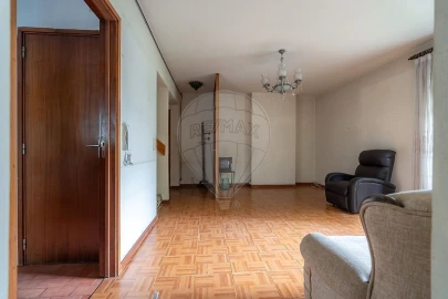 Apartamento T4 para Venda em Santo Antonio dos Olivais