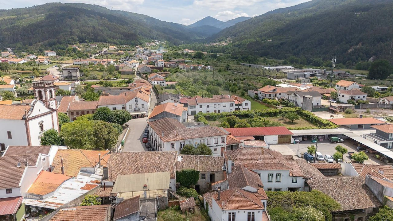 Moradia T4 para Venda em Vila Nova do Ceira Foto 5