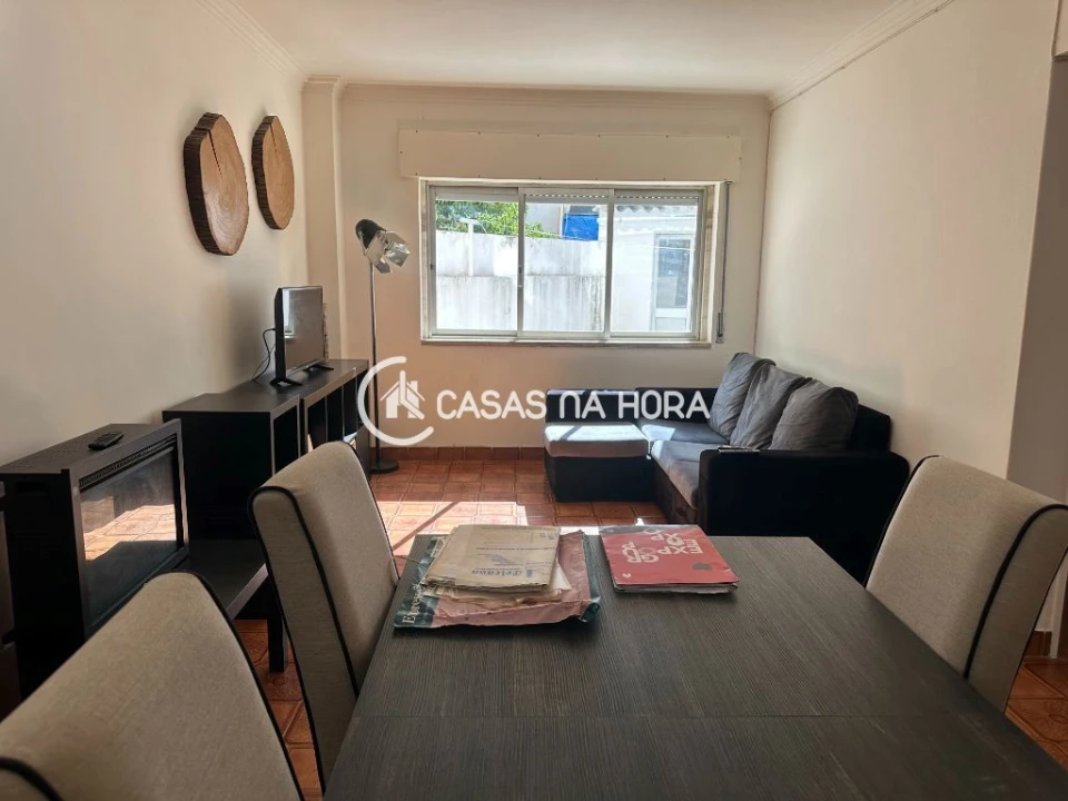 Apartamento T2 para Arrendamento em Seixal, Arrentela e Aldeia de Paio Pires Foto 2