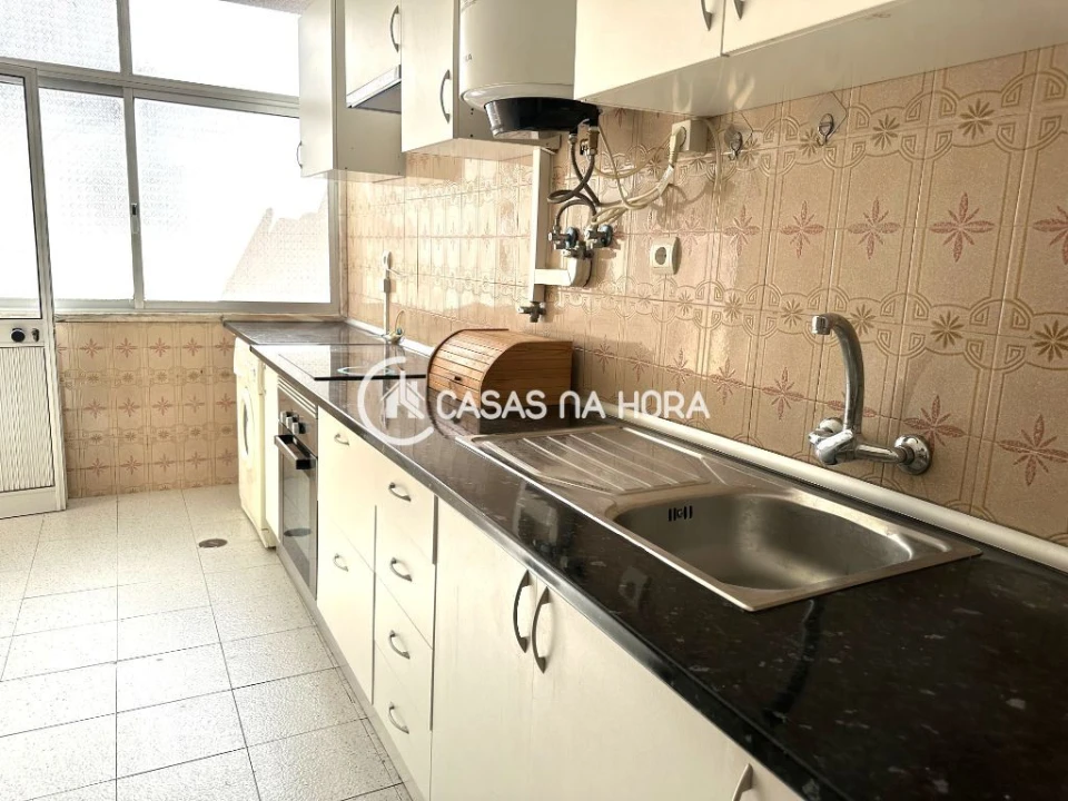 Apartamento T2 para Arrendamento em Seixal, Arrentela e Aldeia de Paio Pires Foto 10