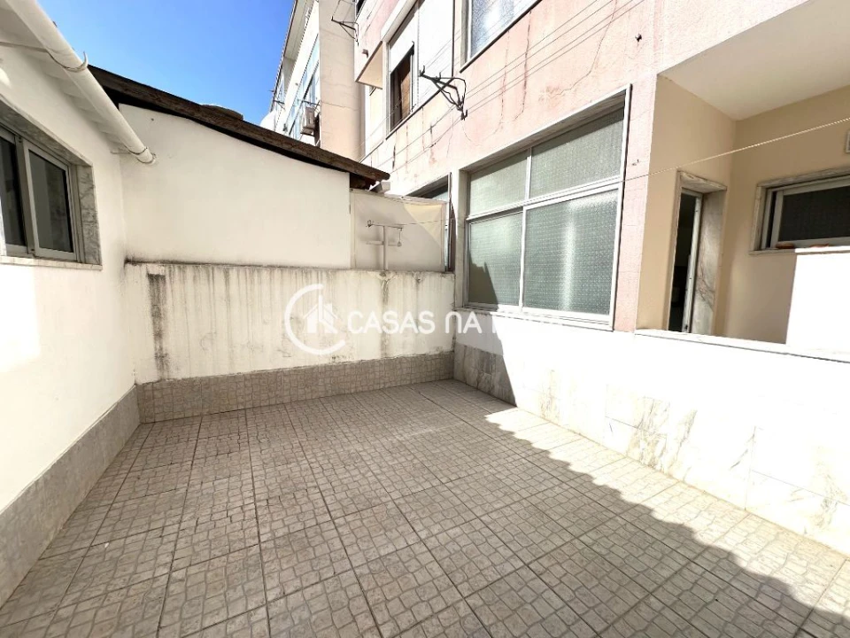 Apartamento T2 para Arrendamento em Seixal, Arrentela e Aldeia de Paio Pires Foto 13