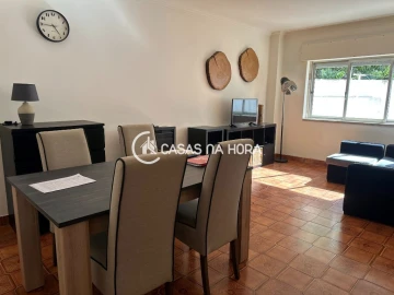 Apartamento T2 para Arrendamento em Seixal, Arrentela e Aldeia de Paio Pires