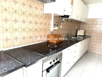 Apartamento T2 para Arrendamento em Seixal, Arrentela e Aldeia de Paio Pires