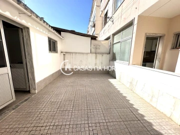 Apartamento T2 para Arrendamento em Seixal, Arrentela e Aldeia de Paio Pires
