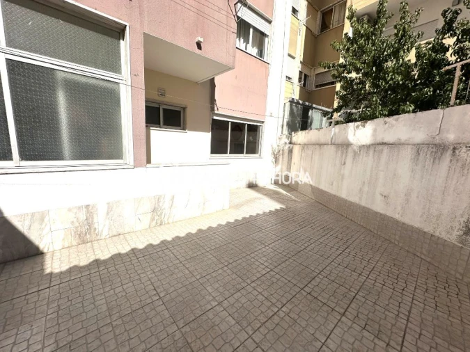 Apartamento T2 para Arrendamento em Seixal, Arrentela e Aldeia de Paio Pires Foto 12