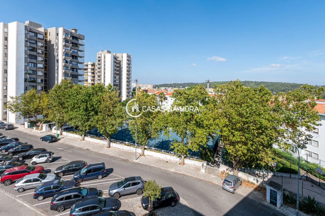 Apartamento T2 para Venda em Alfragide Foto 22