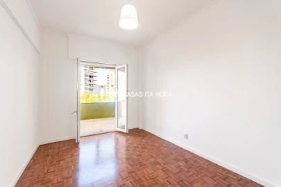 Apartamento T2 para Venda em Alfragide