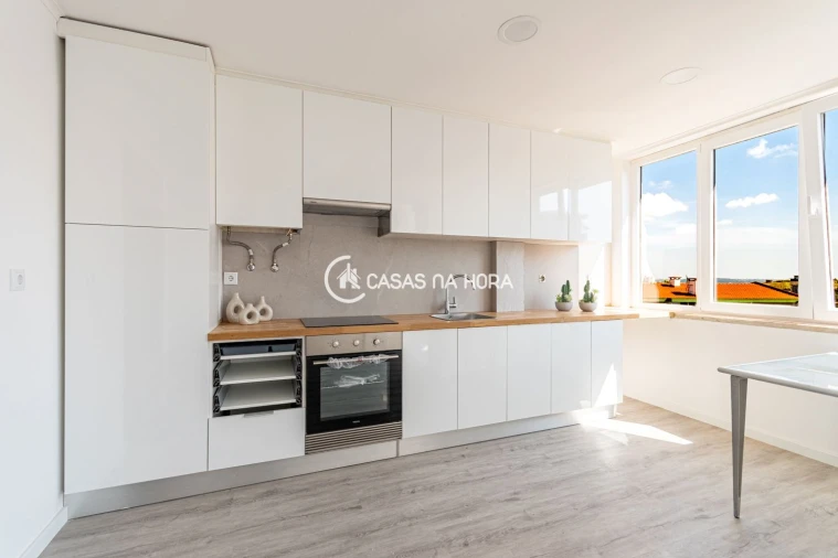 Apartamento T2 para Venda em Alfragide Foto 5