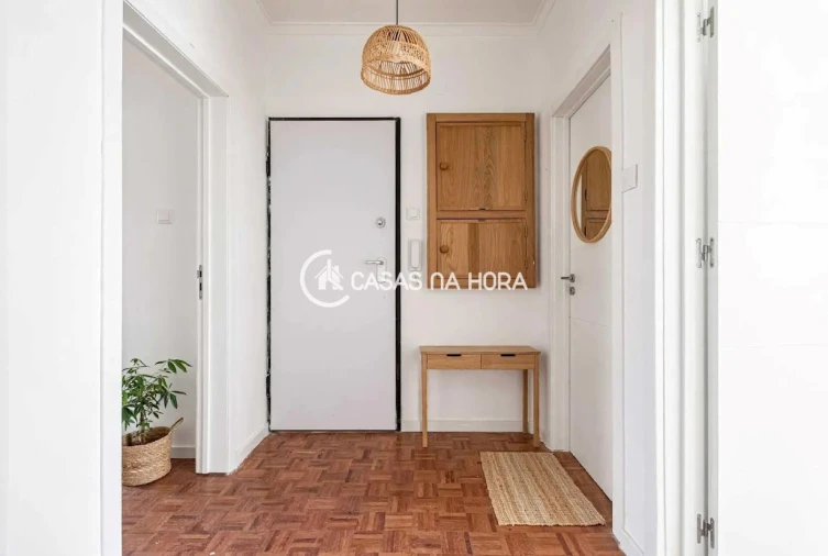 Apartamento T2 para Venda em Alfragide Foto 9