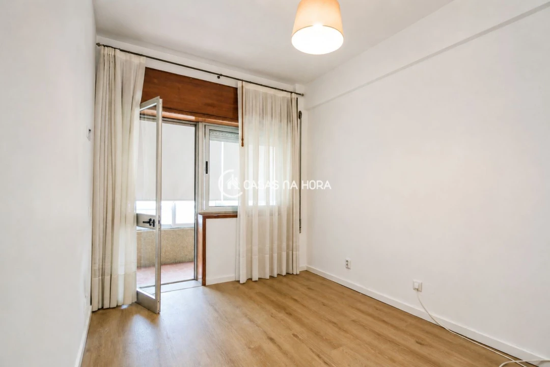 Apartamento T4 para Arrendamento em Bonfim Foto 12